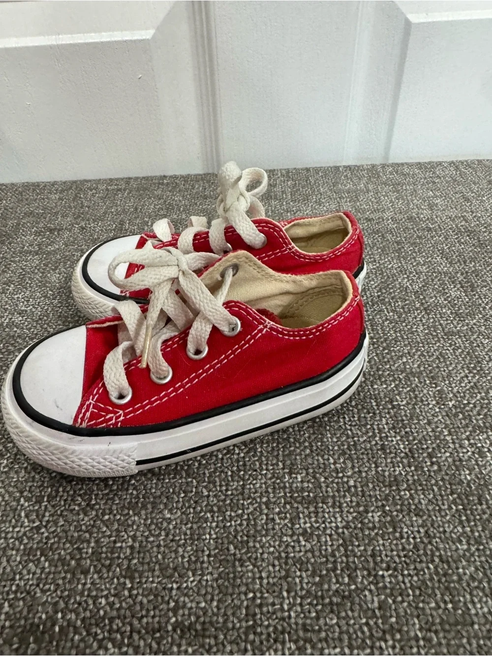 Toddler Converse Red Canvas Low-Top Sneakers with White Laces